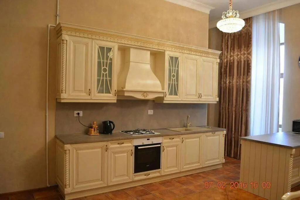 Classical Apartment In Heart Of باكو