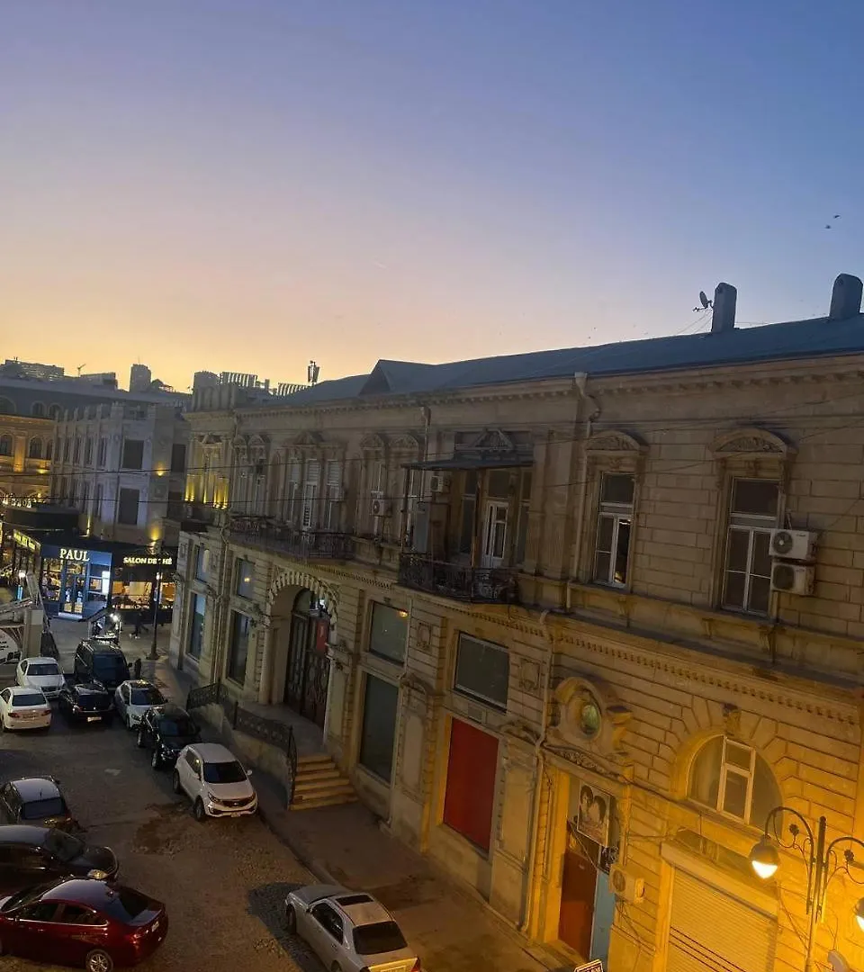 Classical Apartment In Heart Of باكو أذربيجان