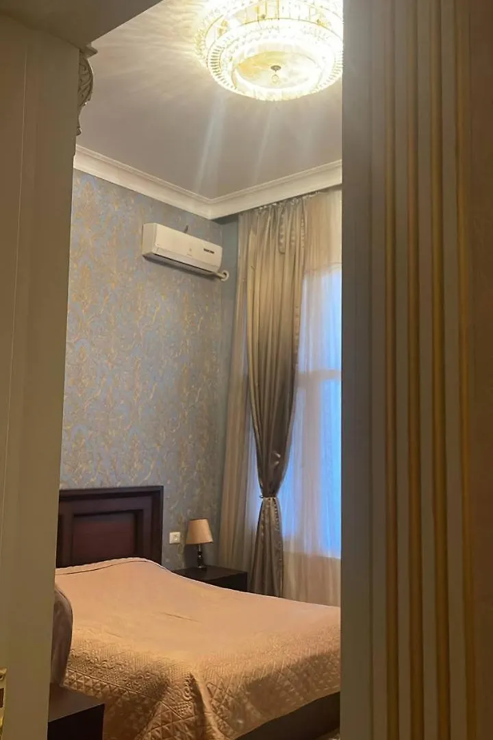 Classical Apartment In Heart Of باكو